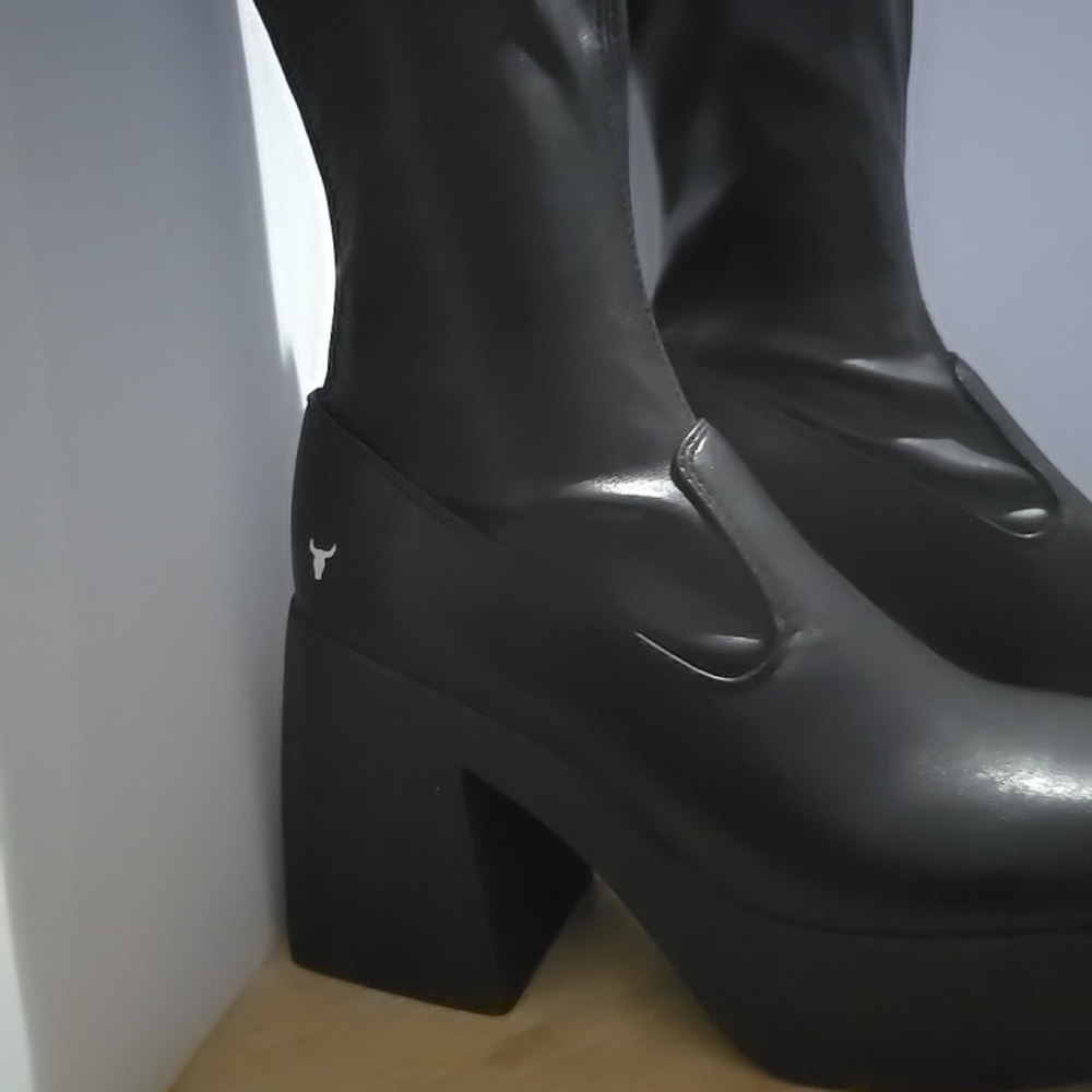 Windsor Smith Black Knee-High Platform Heeled Boots - Picture 4 of 14